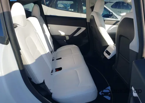 2022 Tesla Model Y Performance Dual Motor All-Wheel Drive z USA, uszkodzony, nr VIN 7SAYGDEF0NF488560